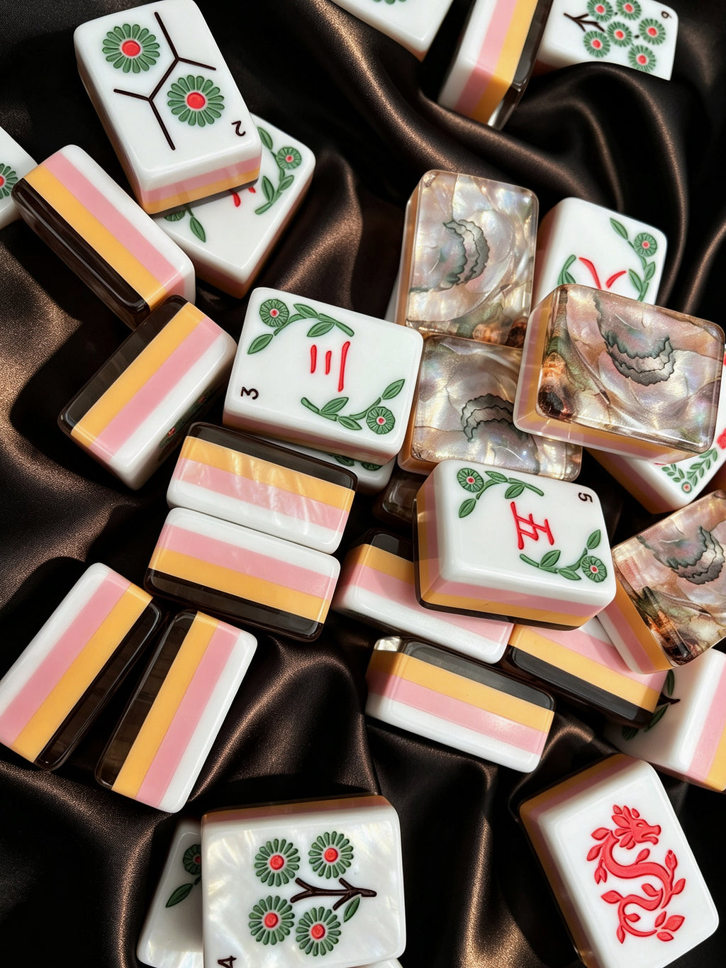 MAHORA Moonlit Pearl American Mahjong Set — acrylic Mahjong tile design