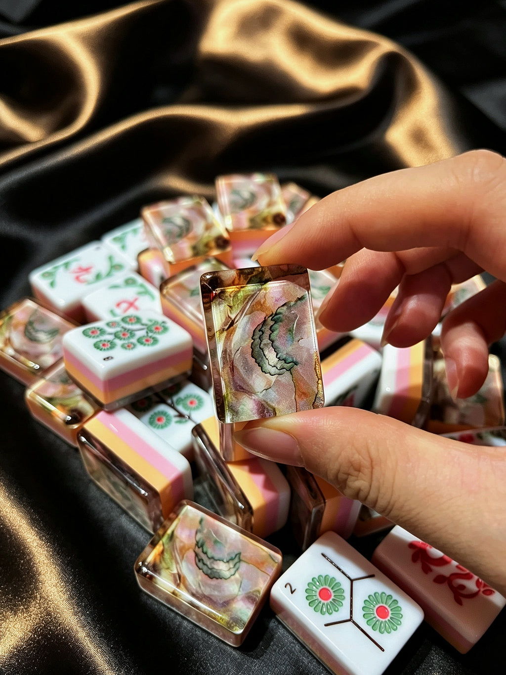 MAHORA Moonlit Pearl American Mahjong Set — acrylic Mahjong tile design