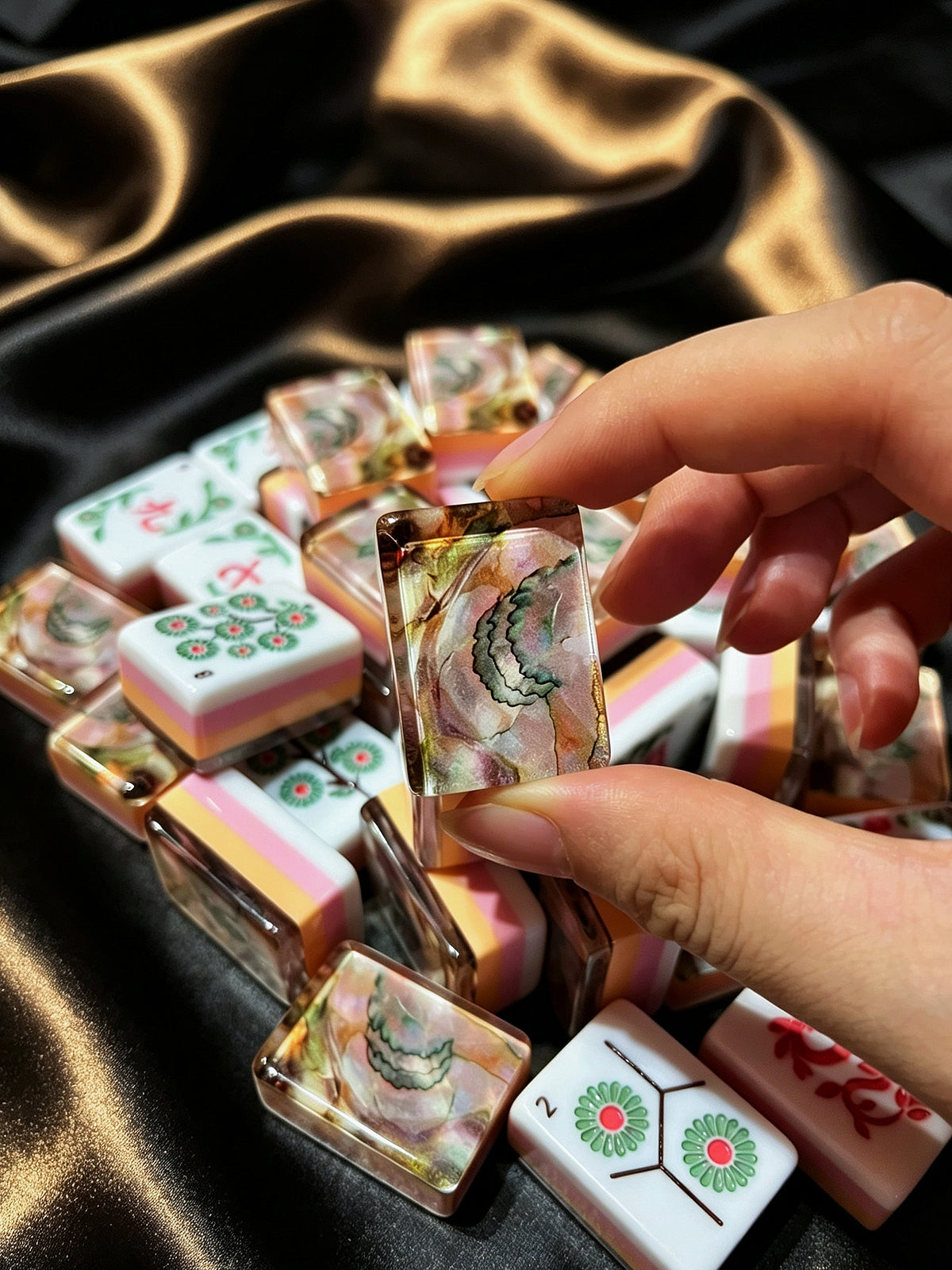 MAHORA Moonlit Pearl American Mahjong Set — acrylic Mahjong tile design